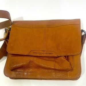 Spikes & Sparrow brown genuine leather crossbody bag.10x9x2